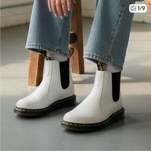 Dr. Martens 2976 White Smooth Leather Chelsea Boots Size 9